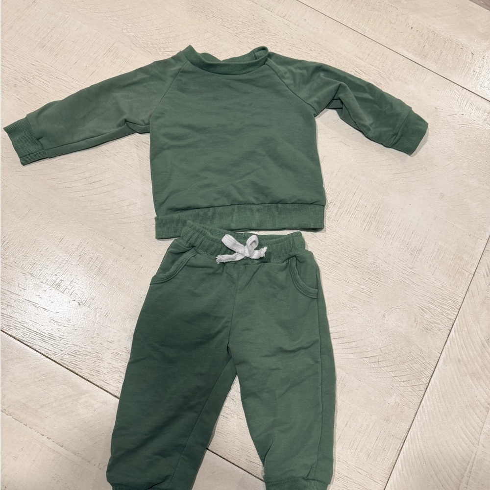 Kids Green Sweatshirt and Jogger Set